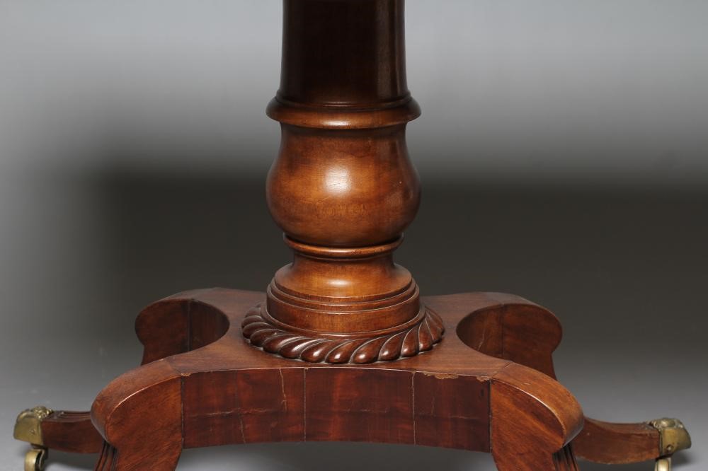 A GEORGIAN MAHOGANY FOLDING TEA TABLE Image