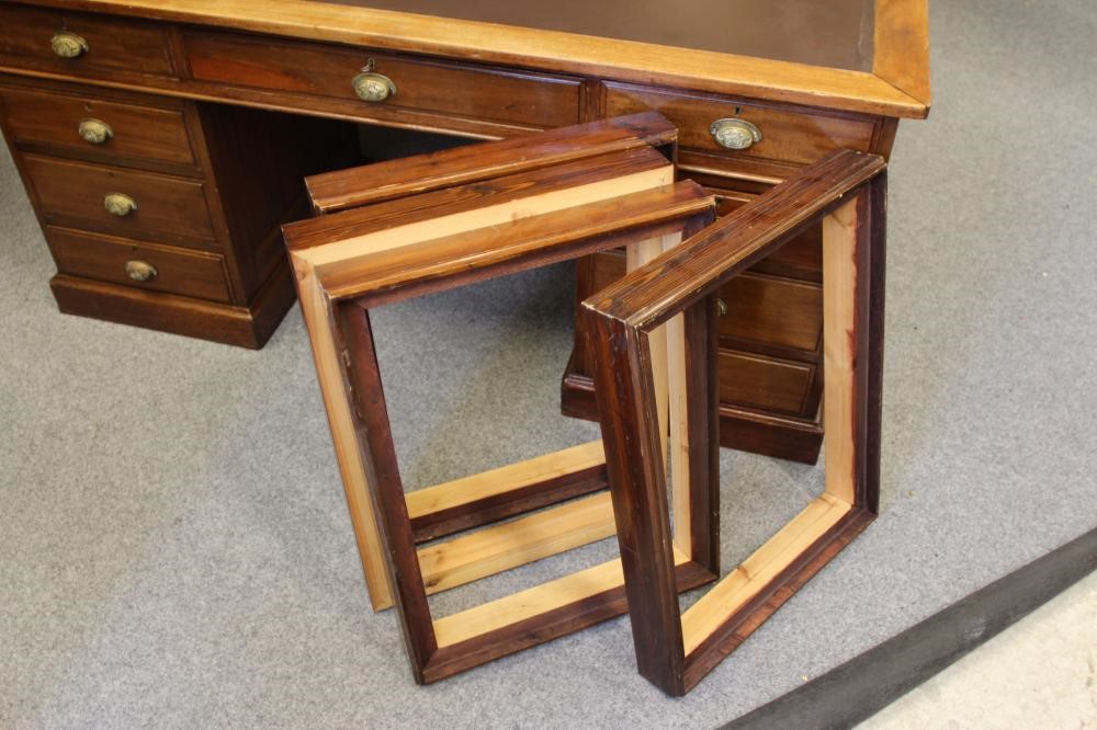 A LARGE MAHOGANY LIBRARY DESK Image