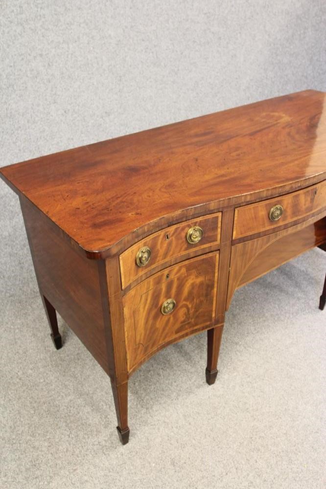 A GEORGIAN MAHOGANY SIDEBOARD Image