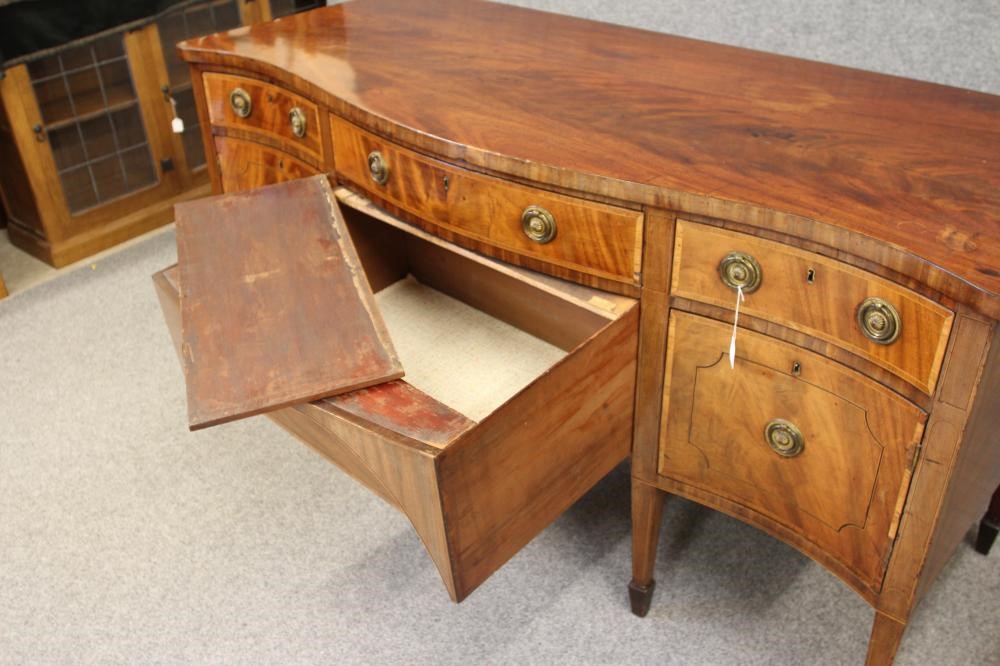 A GEORGIAN MAHOGANY SIDEBOARD Image