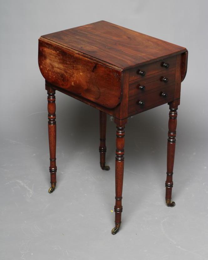 A REGENCY MAHOGANY WORK TABLE Image