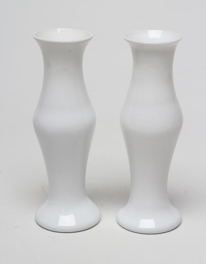 A PAIR OF SOUTH STAFFORDSHIRE OPAQUE WHITE VASES Image