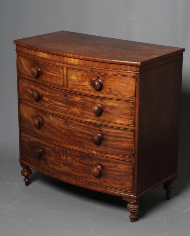 A LATE GEORGIAN MAHOGANY CHEST Image