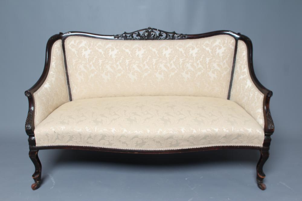 A VICTORIAN MAHOGANY SHOW WOOD TWO SEATER SOFA Image