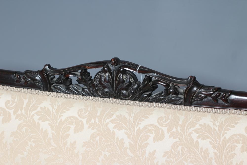 A VICTORIAN MAHOGANY SHOW WOOD TWO SEATER SOFA Image