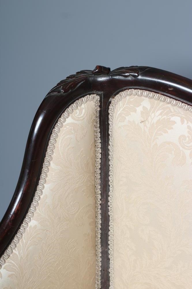 A VICTORIAN MAHOGANY SHOW WOOD TWO SEATER SOFA Image