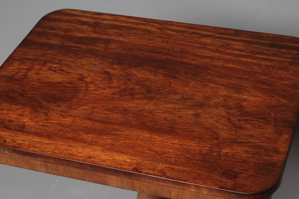 A GONCALO ALVES(?) OCCASIONAL TABLE Image