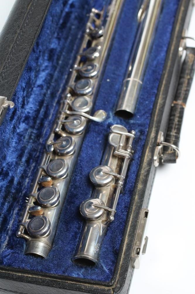 A CONCERT FLUTE Image