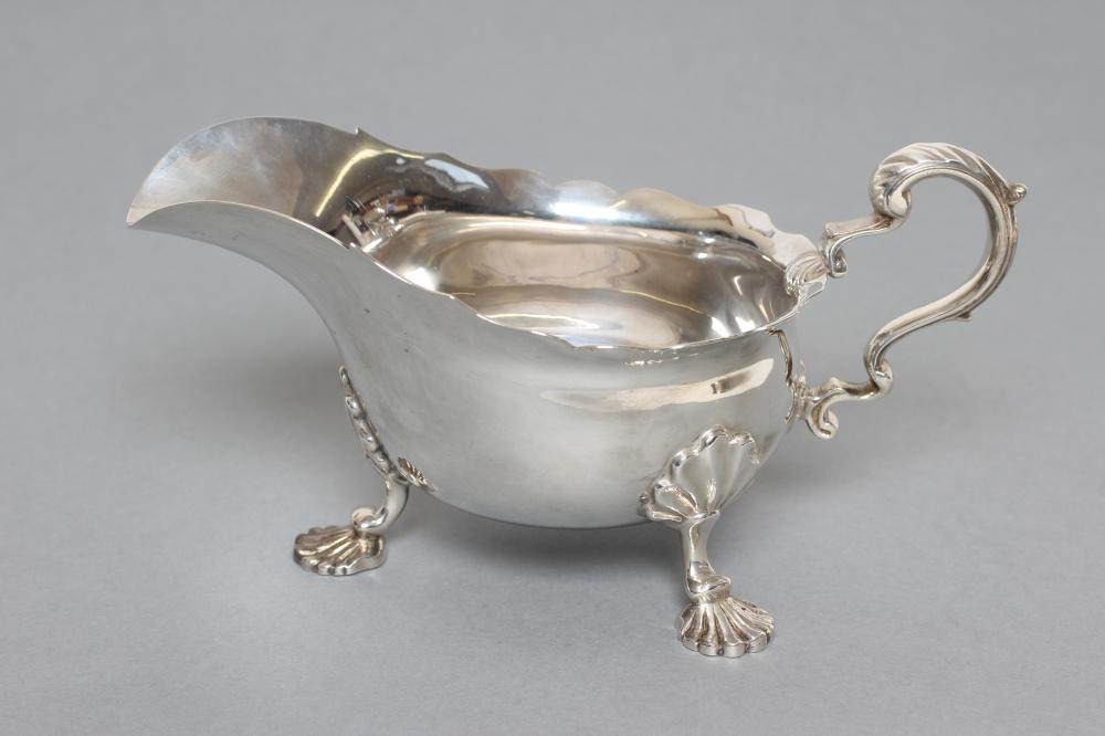 A LARGE SAUCEBOAT Image