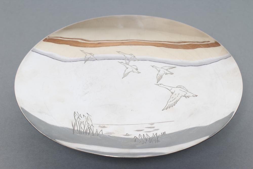 A CIRCULAR DISH Image