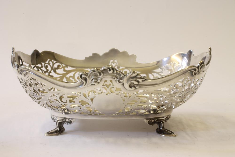 A SCOTTISH SILVER CENTRE DISH Image