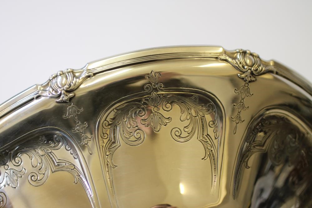 A SILVER DESSERT DISH Image