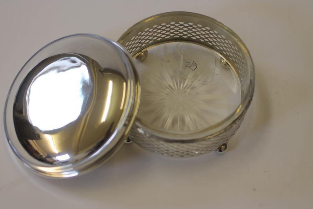 A SILVER BOX AND COVER Image