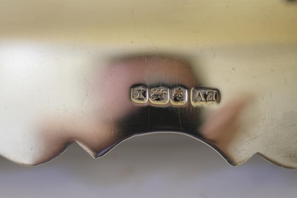 A SILVER FRUIT DISH Image