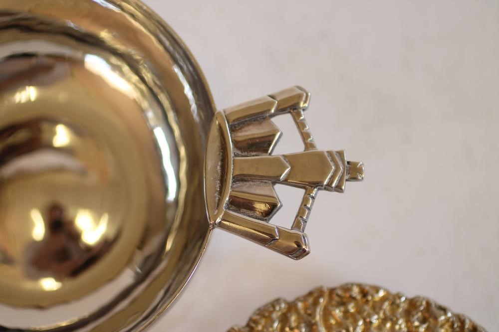 AN ART DECO SILVER QUAICHE Image