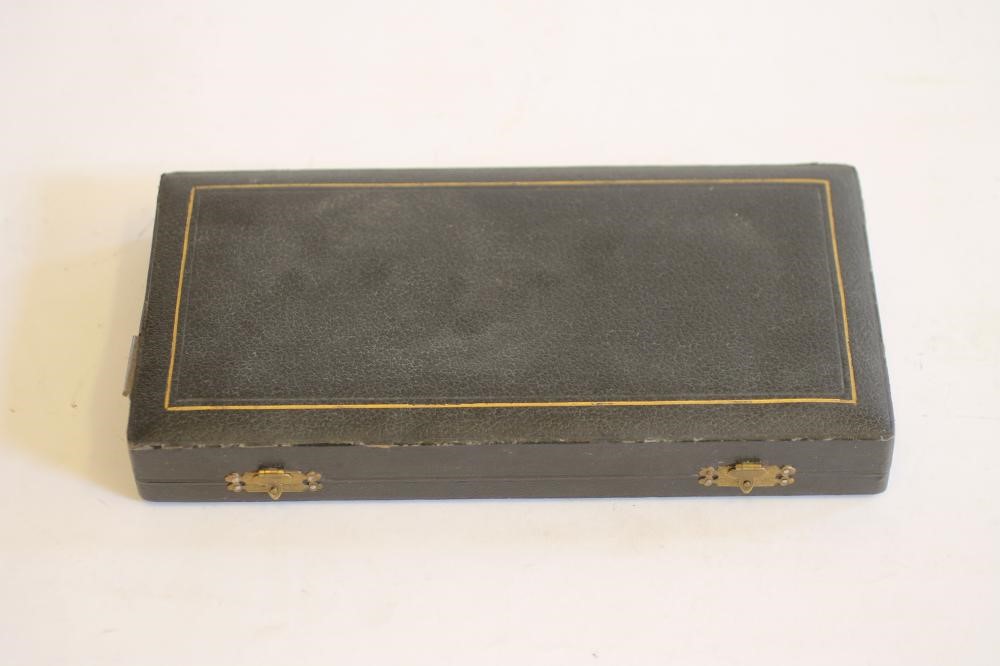 A PAIR OF EDWARDIAN SILVER BONBON DISHES Image