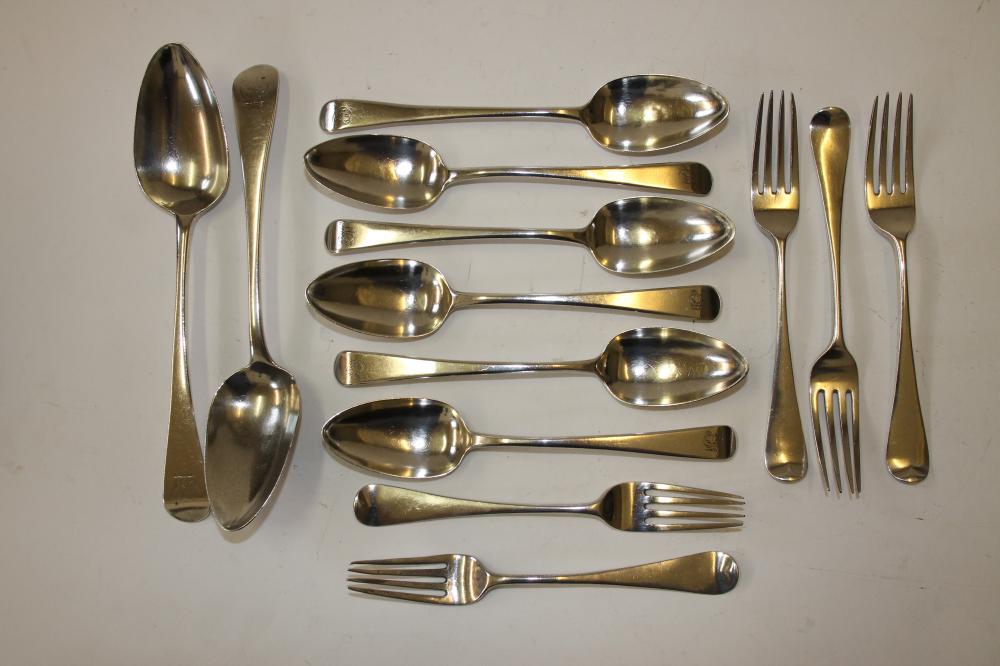 A SET OF SIX LATE GEORGE III SILVER DESSERT SPOONS Image