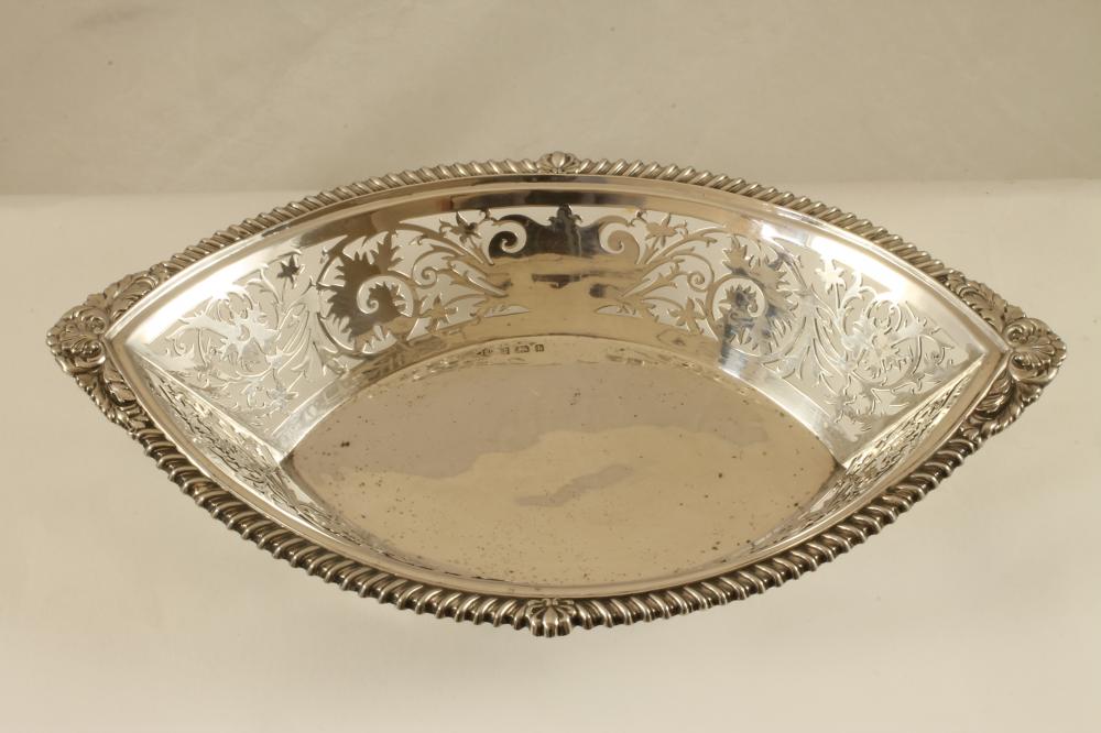 A LATE VICTORIAN SILVER BASKET Image