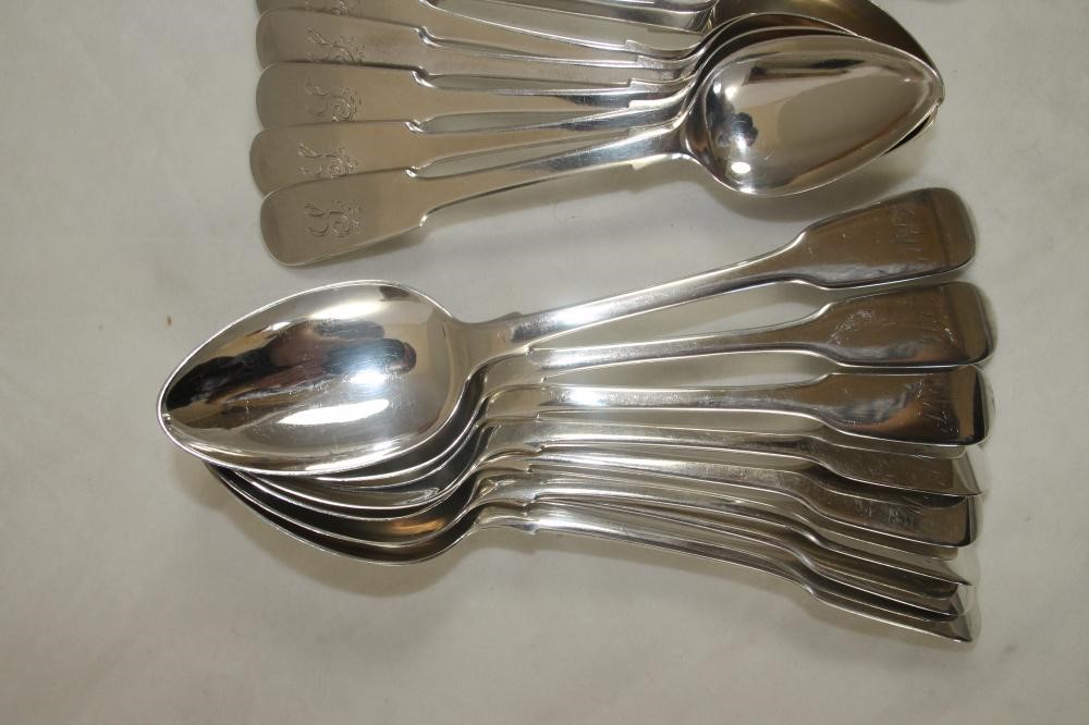A SET OF EIGHT EARLY VICTORIAN SILVER DESSERT SPOONS Image