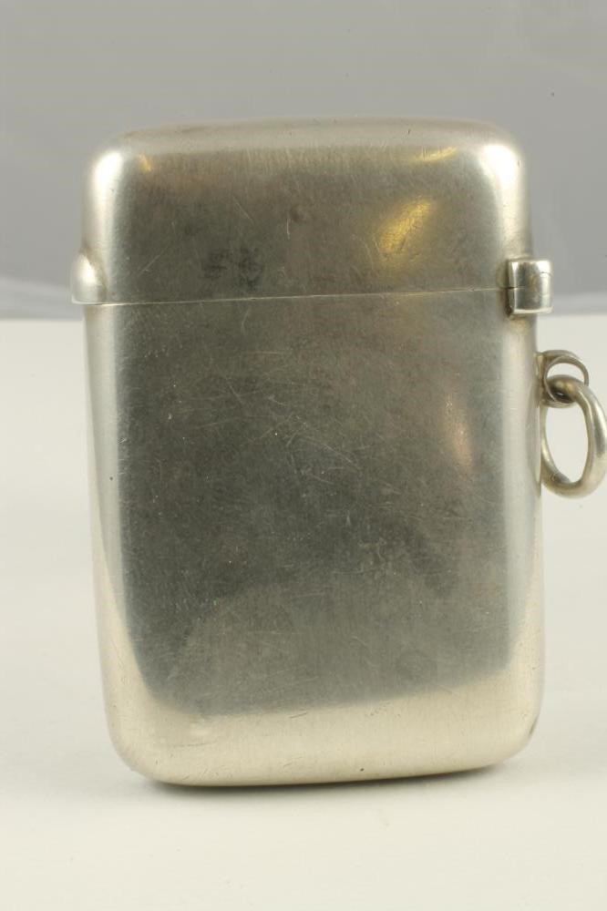 A LATE VICTORIAN SILVER VESTA CASE Image