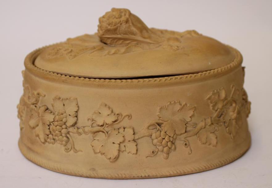 A VICTORIAN WEDGWOOD CANEWARE GAMEPIE DISH Image