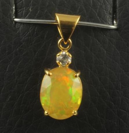 AN AUSTRALIAN OPAL PENDANT Image