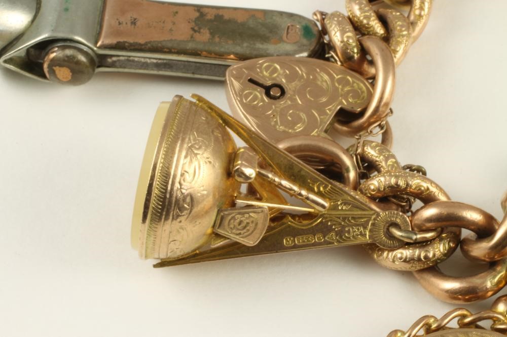 A VICTORIAN 9CT GOLD HOLLOW CURB LINK CHAIN BRACELET Image