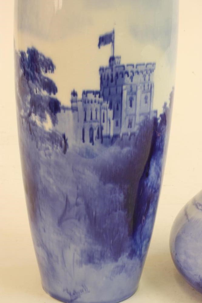 A ROYAL DOULTON CHINA VASE Image
