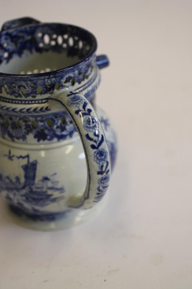 A SATSUMA EARTHENWARE POT POURRI JAR Image