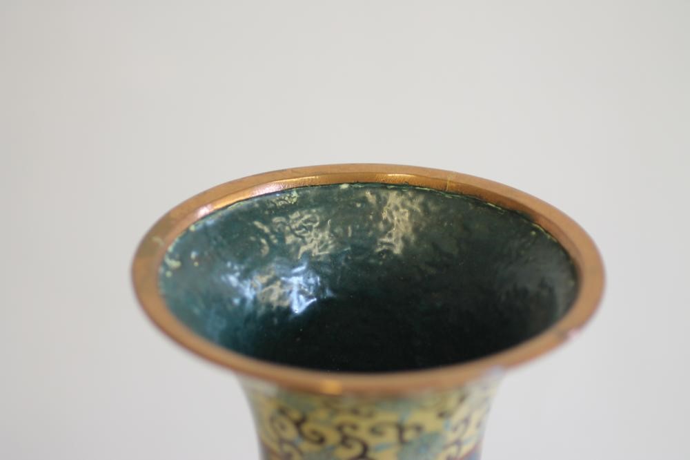 A LARGE CHINESE CLOISONNE ENAMEL ON COPPER VASE Image