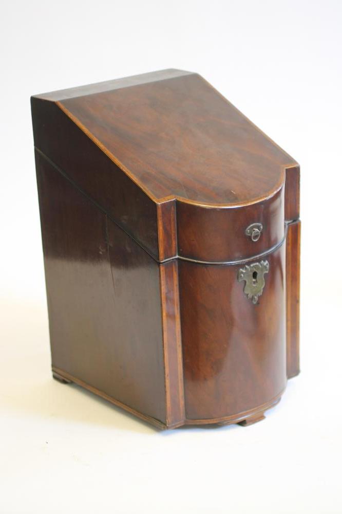 A GEORGIAN MAHOGANY KNIFE BOX Image