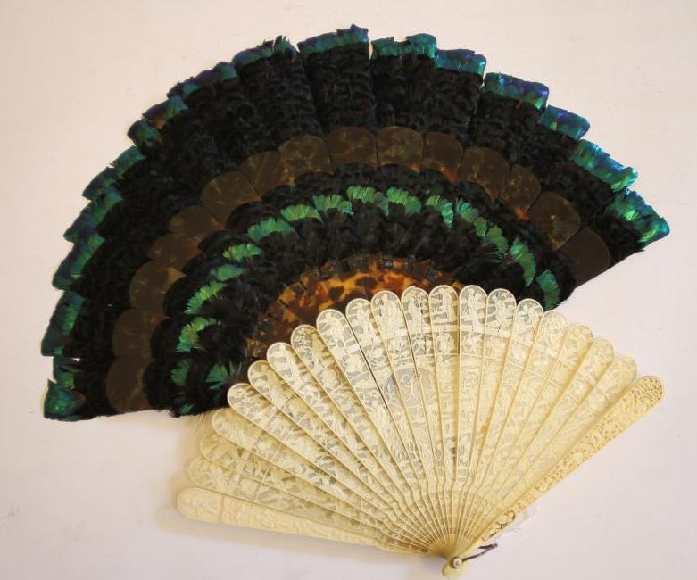 A CANTONESE IVORY BRISE FAN Image