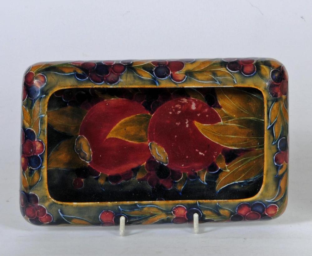 A WILLIAM MOORCROFT POTTERY DISH Image