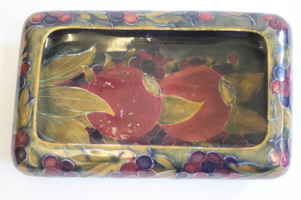 A WILLIAM MOORCROFT POTTERY DISH Image