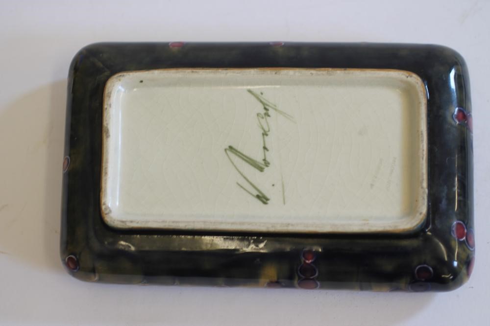 A WILLIAM MOORCROFT POTTERY DISH Image