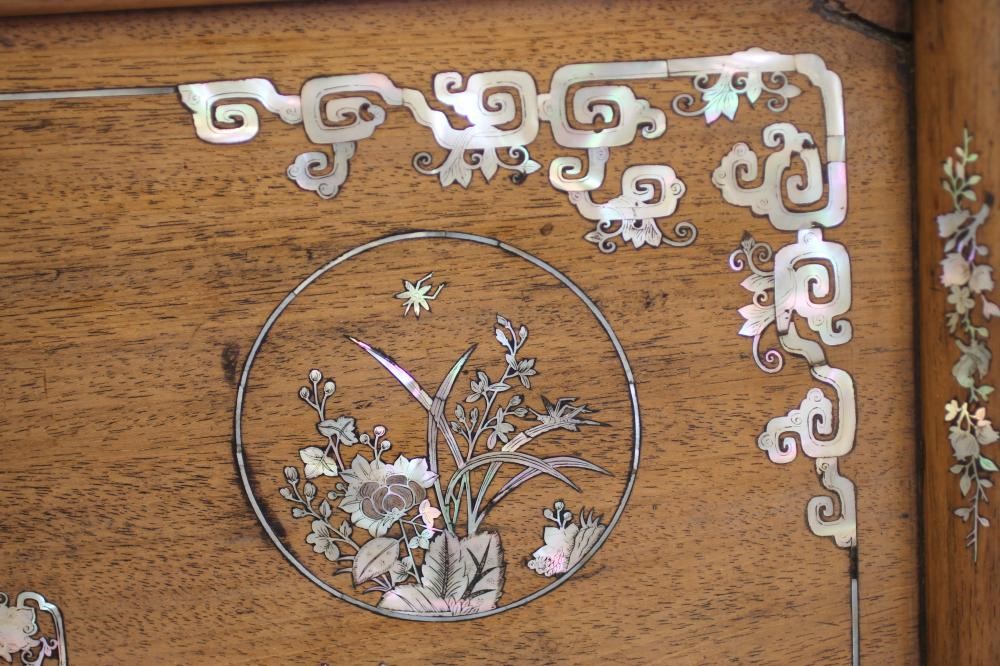 A CHINESE HARDWOOD TRAY Image
