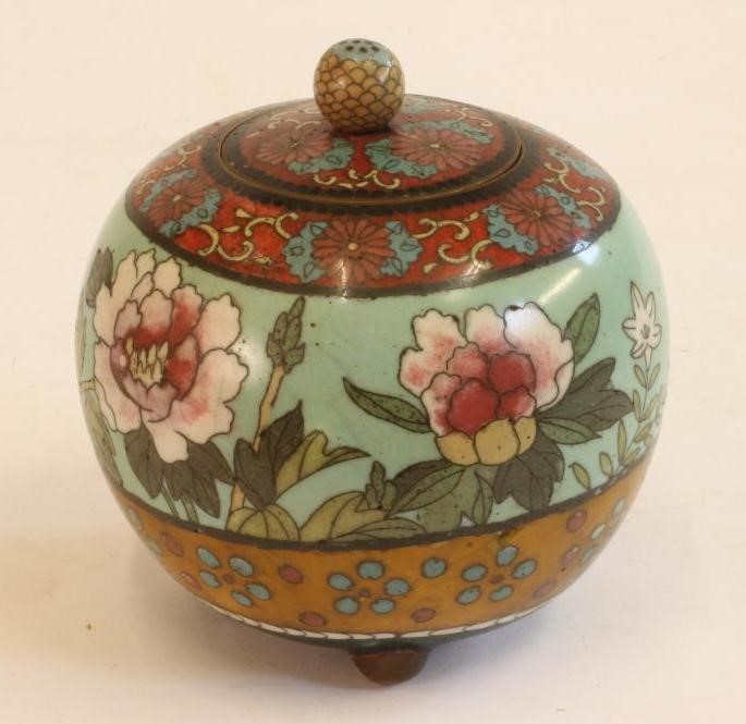 A JAPANESE IVORY FIGURE Image