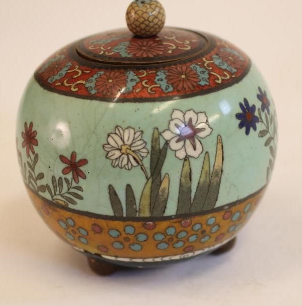 A JAPANESE IVORY FIGURE Image