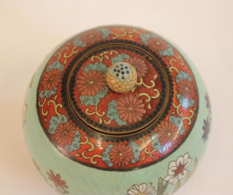 A JAPANESE IVORY FIGURE Image