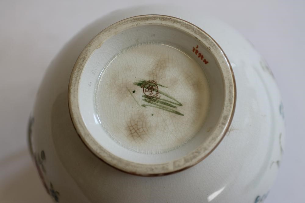 A MACINTYRE MOORCROFT POTTERY BISCUIT BARREL Image