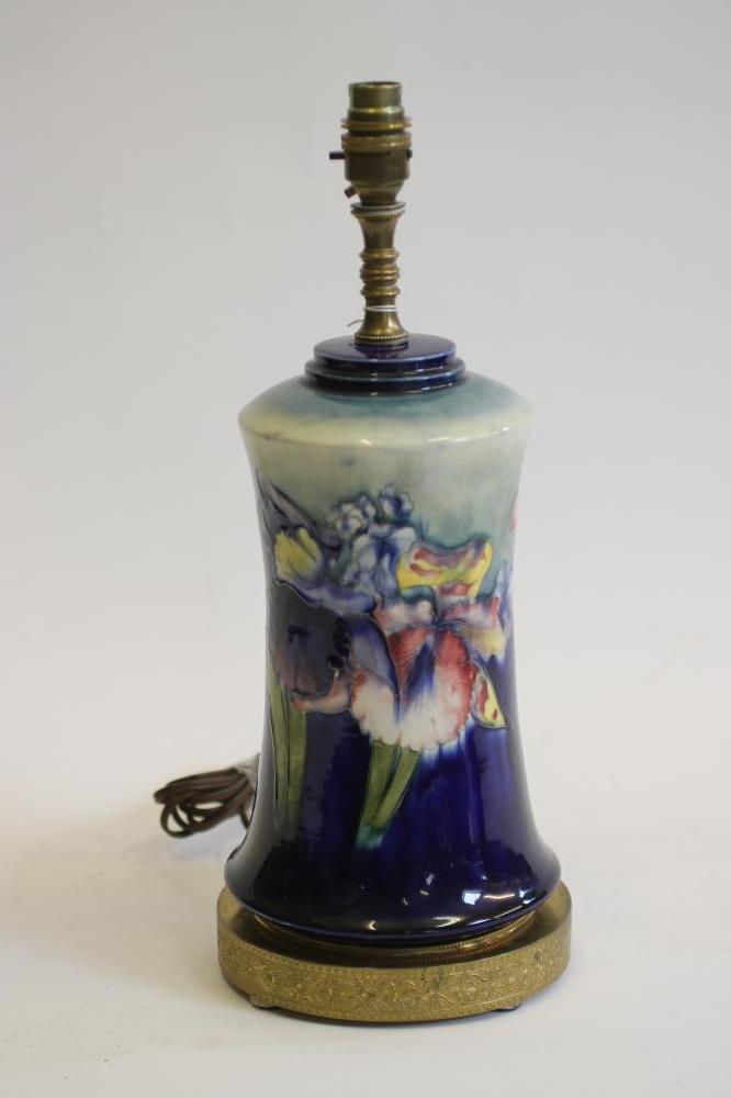 A MOORCROFT POTTERY TABLE LAMP Image