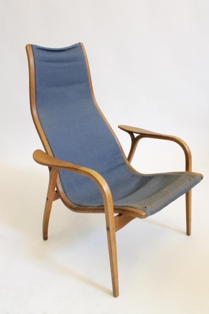 AN OAK (?) BENTWOOD ARMCHAIR Image
