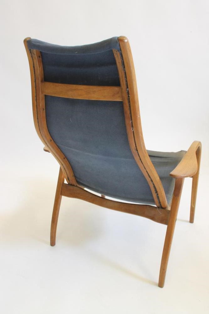 AN OAK (?) BENTWOOD ARMCHAIR Image