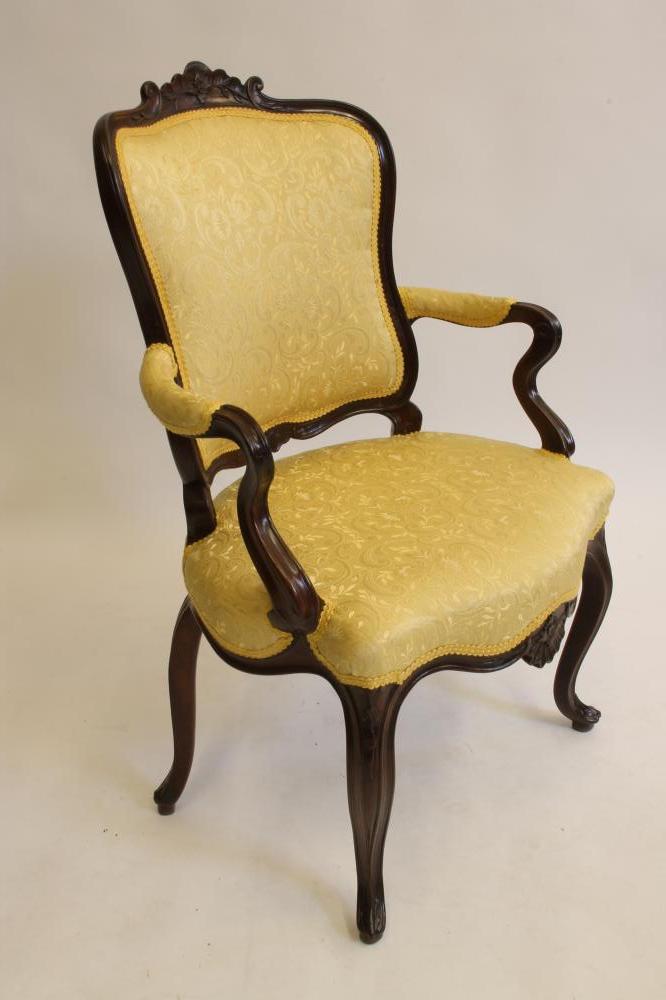 A GEORGIAN MAHOGANY OPEN ARMCHAIR Image