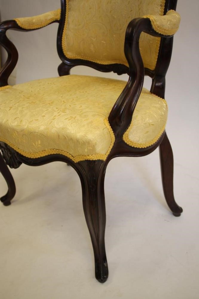 A GEORGIAN MAHOGANY OPEN ARMCHAIR Image