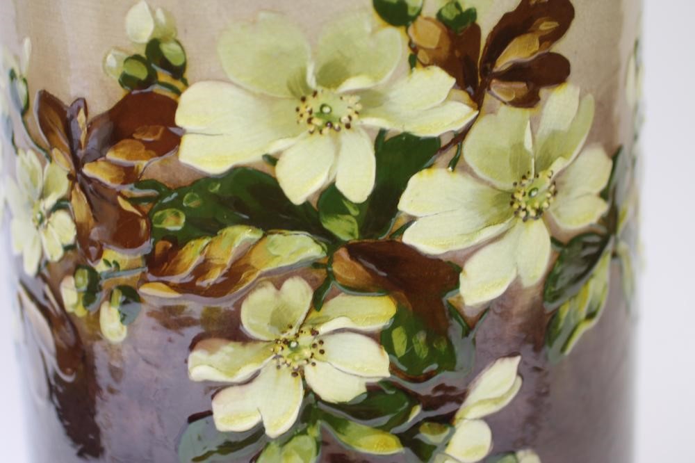 A BURMANTOFTS TYPE EARTHENWARE JARDINIERE STAND Image