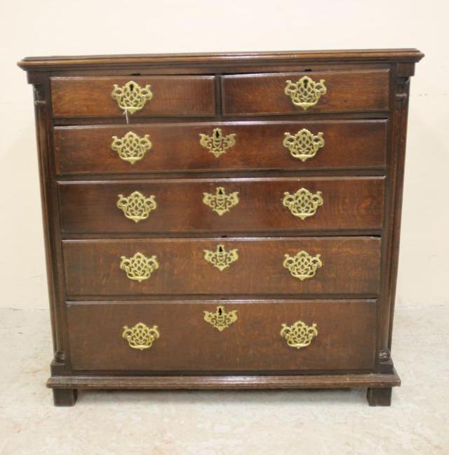 A GEORGIAN OAK CHEST Image