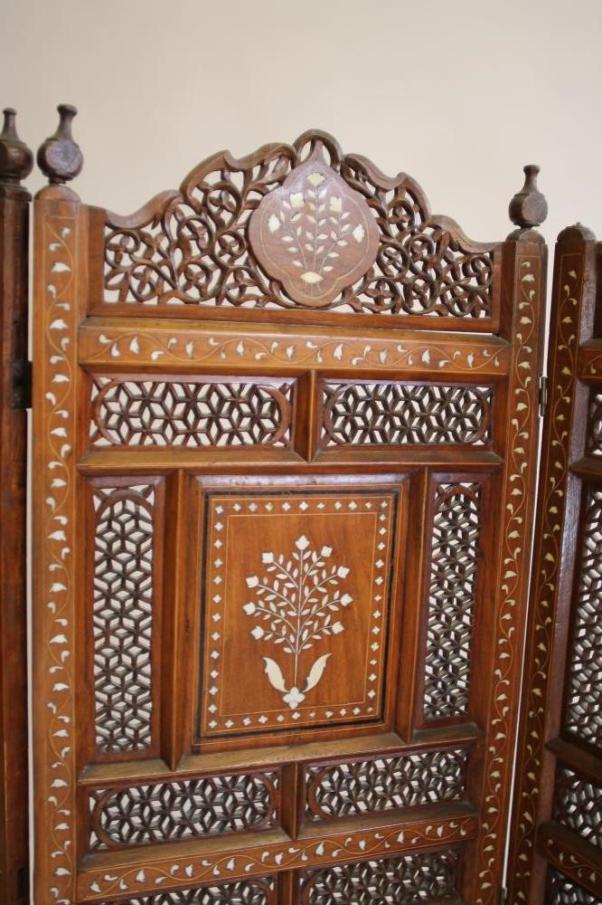 AN INDIAN HARDWOOD FOLDING ROOM SCREEN Image