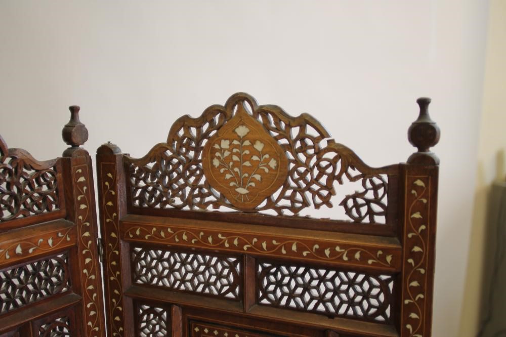 AN INDIAN HARDWOOD FOLDING ROOM SCREEN Image