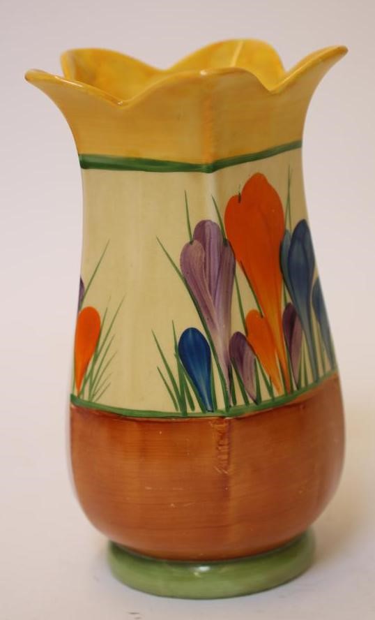 A CLARICE CLIFF NEWPORT POTTERY BIZARRE VASE Image